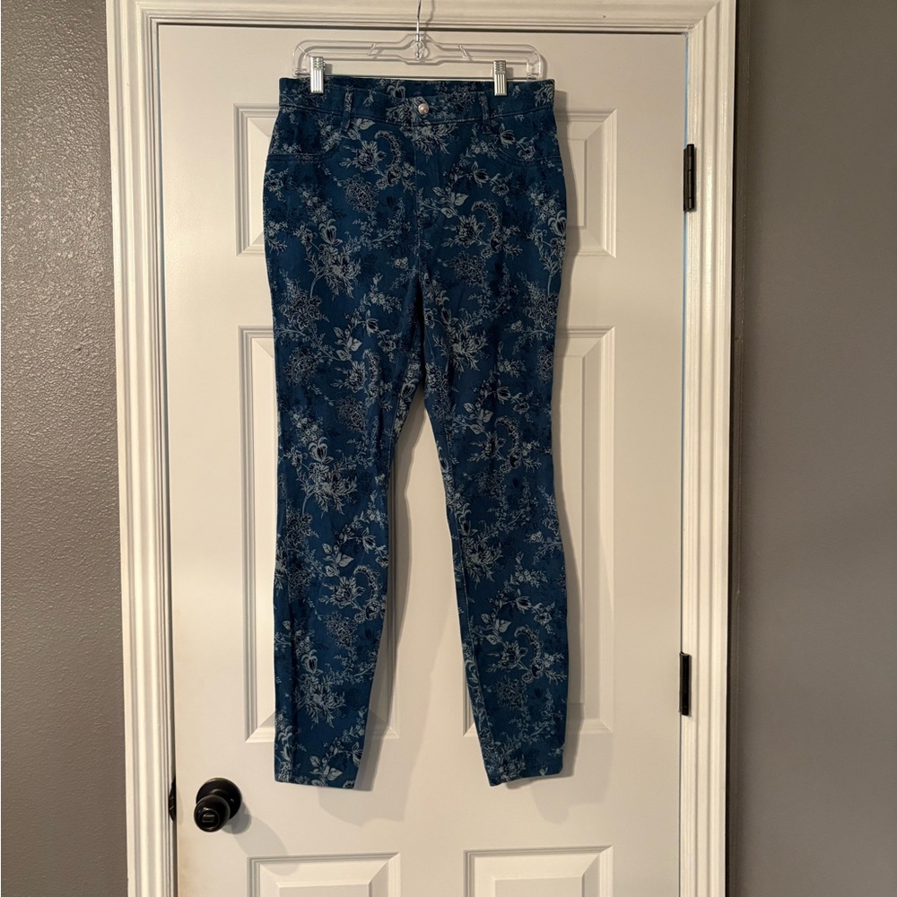 Time and Tru Blue Floral Pants - skinny stretch